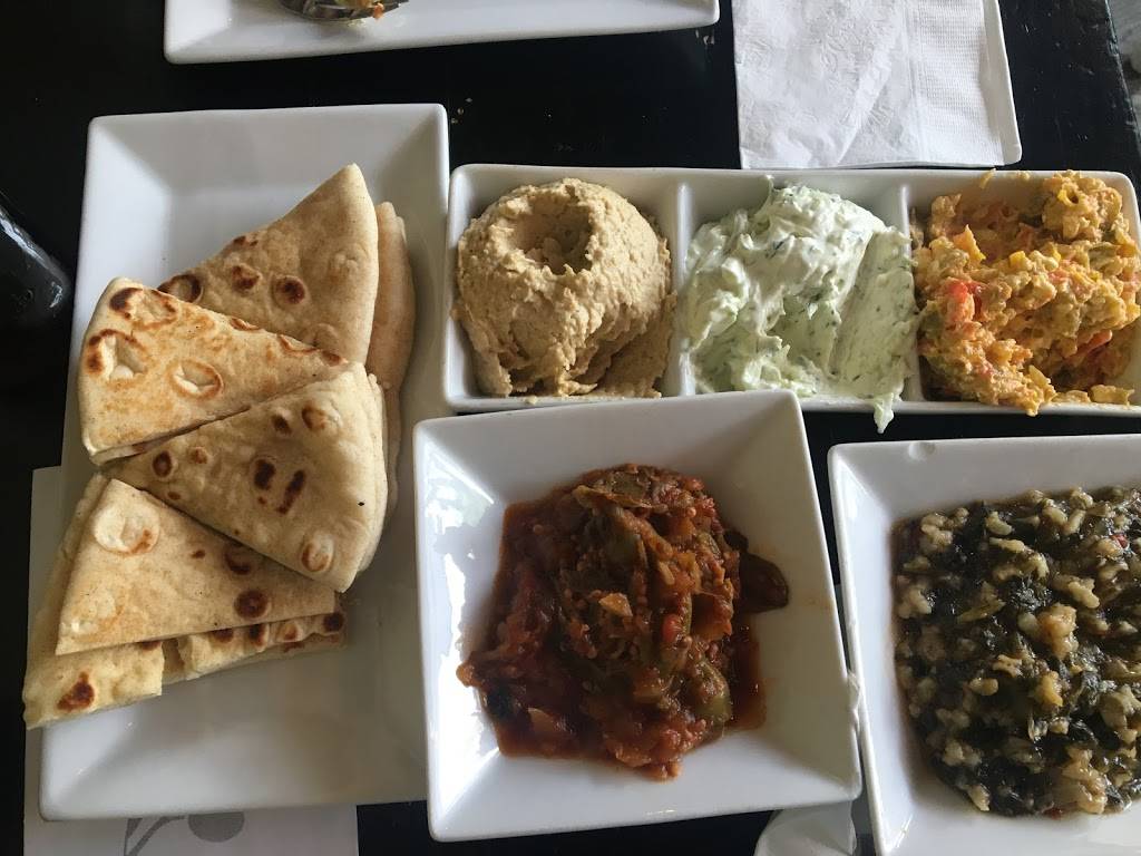 Avlee Greek Kitchen | restaurant | 349 Smith St, Brooklyn, NY 11231, USA | 7188555125 OR +1 718-855-5125