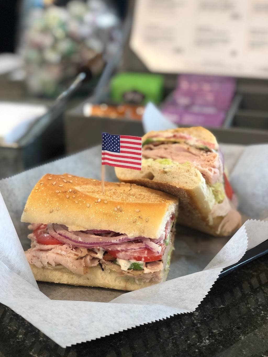 Comptons | restaurant | 30-02 14th St, Queens, NY 11102, USA | 9177450573 OR +1 917-745-0573