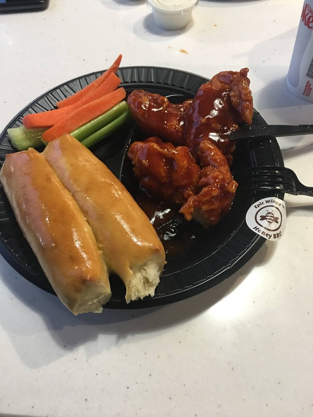 Epic Wings | restaurant | 8660 Rio San Diego Dr Suite 102, San Diego, CA 92108, USA | 6192305998 OR +1 619-230-5998