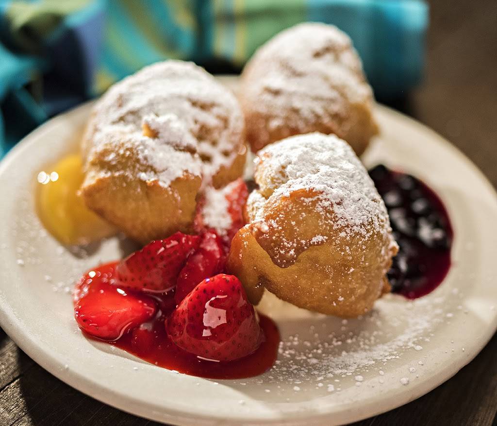 Huckleberrys Breakfast & Lunch | restaurant | 1214 W F St, Oakdale, CA 95361, USA | 2093222219 OR +1 209-322-2219