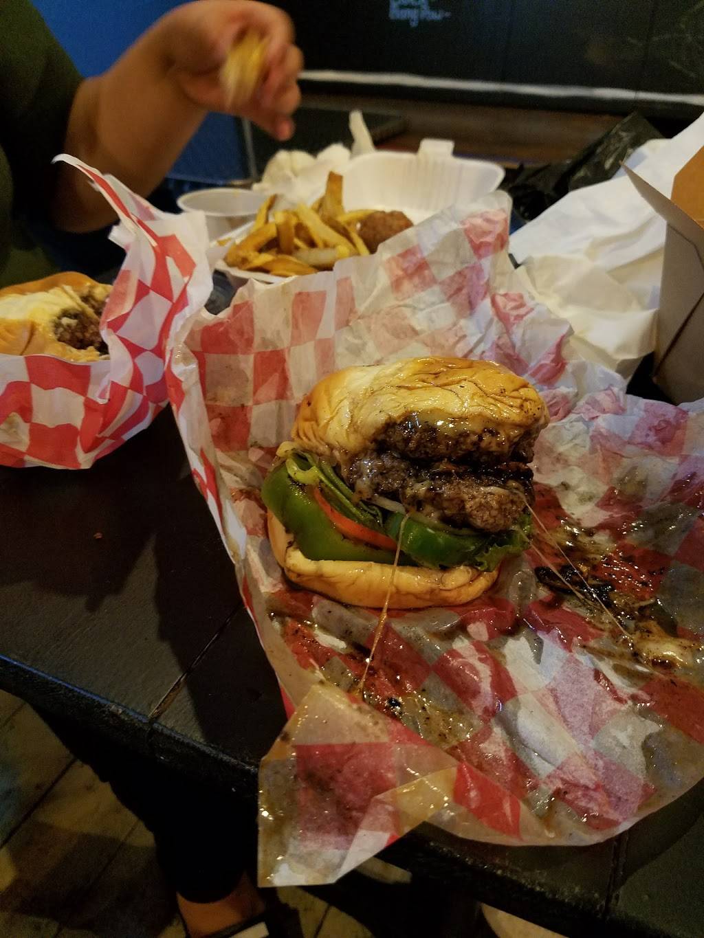 Smokin Thyme Kitchen | restaurant | 14201 Madison Ave, Lakewood, OH 44107, USA | 2167124126 OR +1 216-712-4126