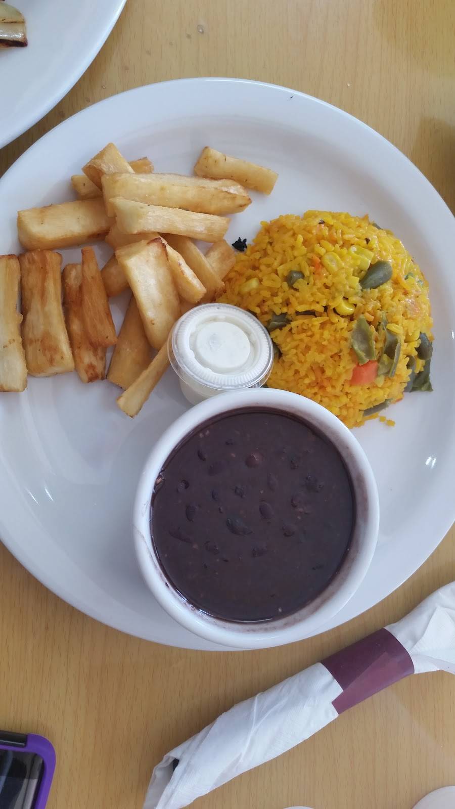 Hebers Cuban Cafe East Orlando | cafe | 587 S Chickasaw Trail, Orlando, FL 32825, USA | 4077572901 OR +1 407-757-2901