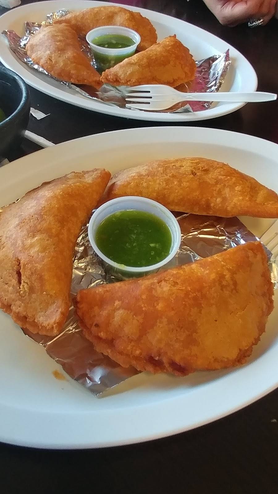 Mariscos Los Primos | restaurant | 821 S State College Blvd, Anaheim, CA 92806, USA | 7148170838 OR +1 714-817-0838