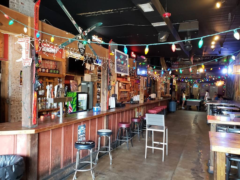 Moes Original BBQ - Tuscaloosa | meal takeaway | 2101 University Blvd, Tuscaloosa, AL 35401, USA | 2057523616 OR +1 205-752-3616