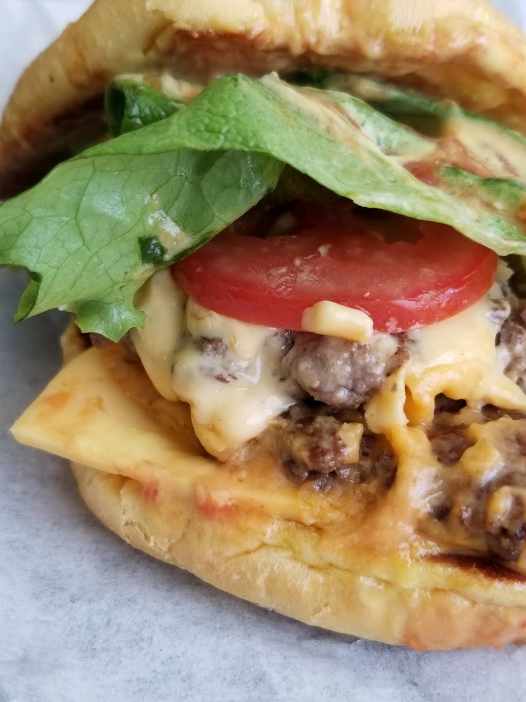 Smashburger | restaurant | 1451 E Parks Hwy, Wasilla, AK 99654, USA | 9073576274 OR +1 907-357-6274