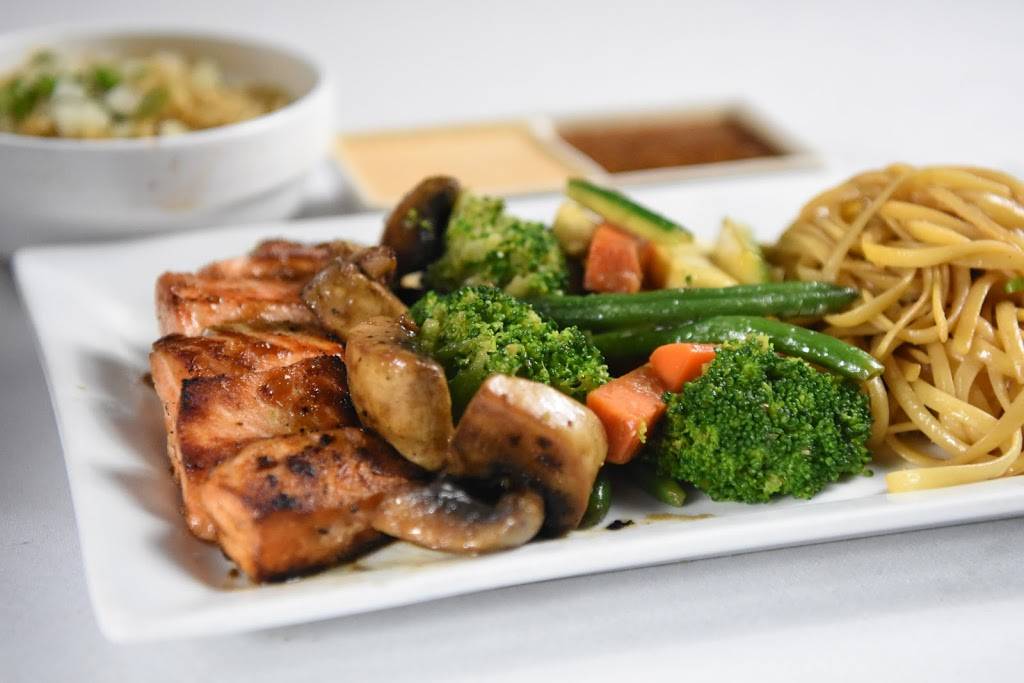 Kobe Japanese Steakhouse | restaurant | 108 Markham Woods Rd, Longwood, FL 32779, USA | 4073891888 OR +1 407-389-1888