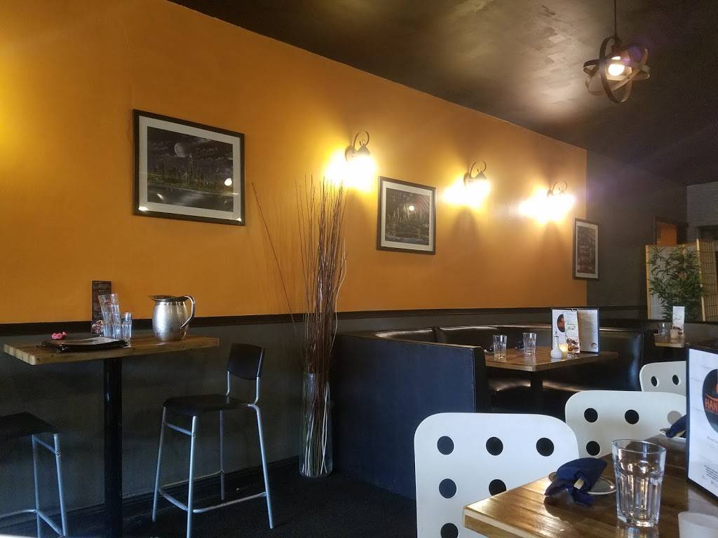 Hands On Modern Thai & Sushi Bar | restaurant | 7117 W Addison St, Chicago, IL 60634, USA | 7737771000 OR +1 773-777-1000