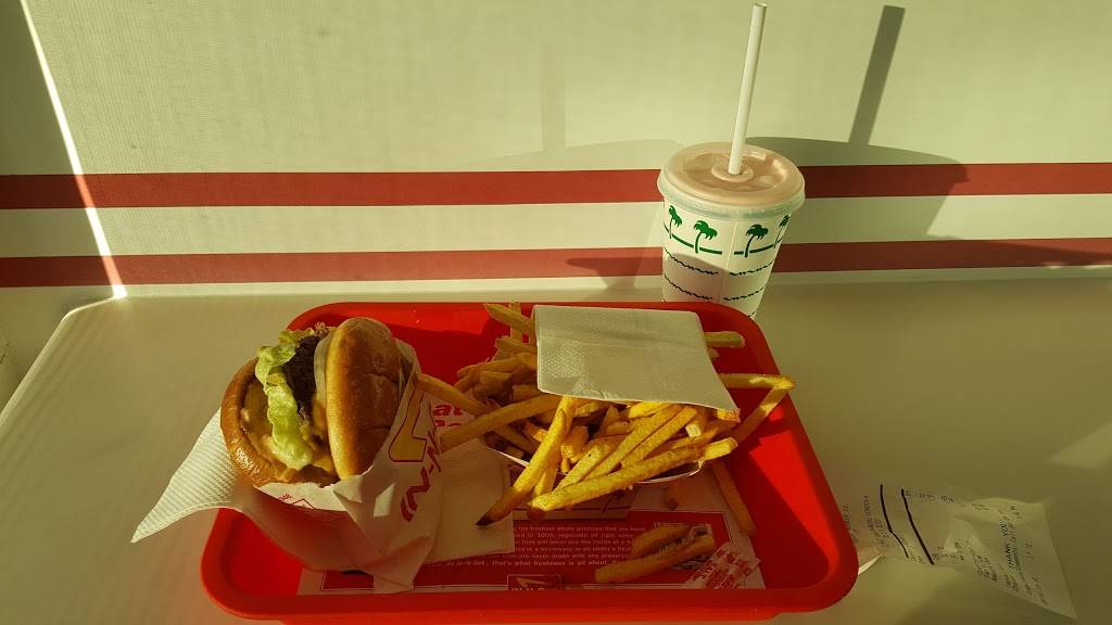In-N-Out Burger | restaurant | 2475 Sunrise Blvd, Rancho Cordova, CA 95670, USA | 8007861000 OR +1 800-786-1000