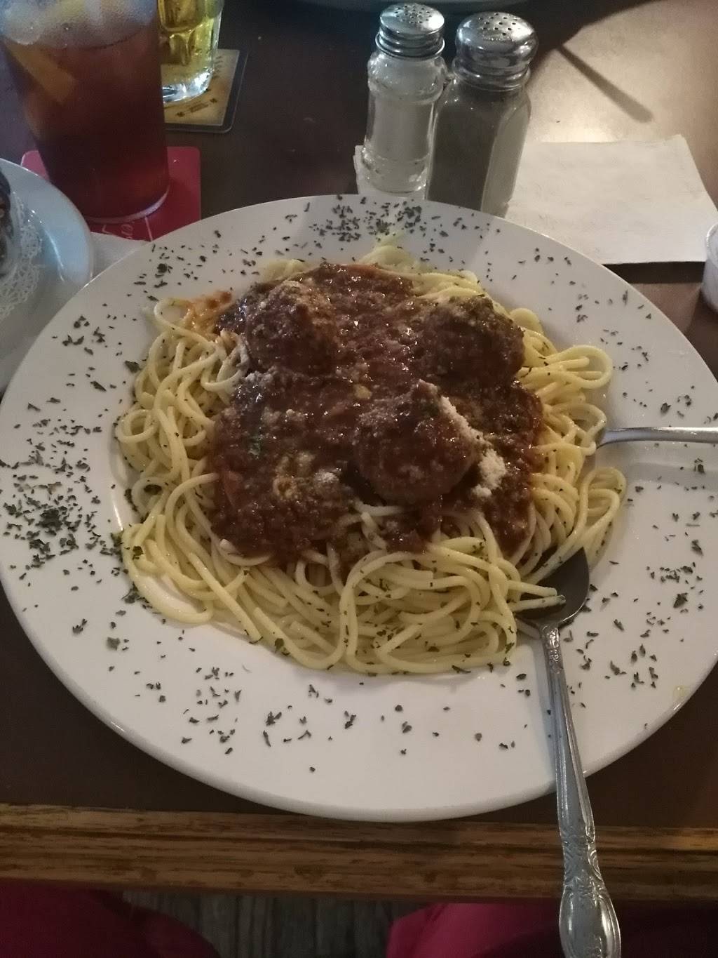 Fregos Grillhouse & Bar | restaurant | 312 Lake St, St. Catharines, ON L2N 4H4, Canada | 9059347715 OR +1 905-934-7715