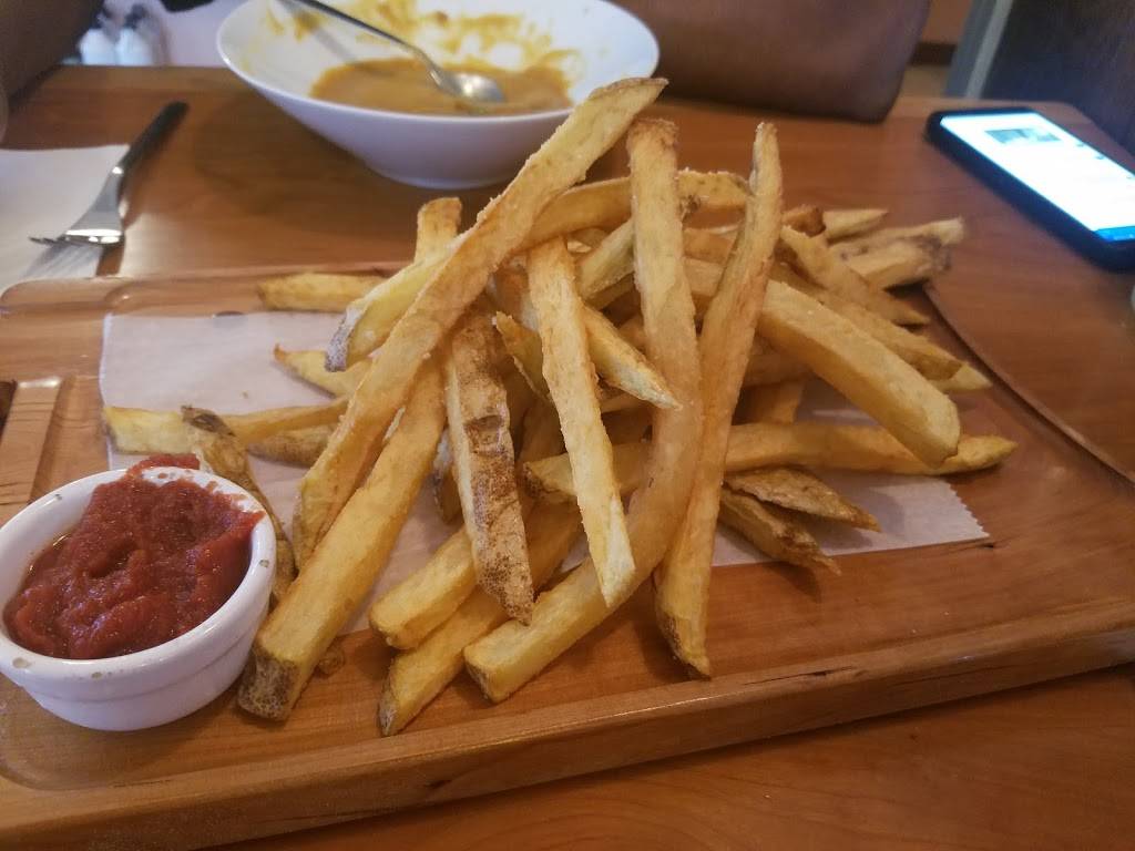 The Red Dot Vegetarian Kitchen | restaurant | 106 Sullivan St, Wurtsboro, NY 12790, USA | 8456445000 OR +1 845-644-5000