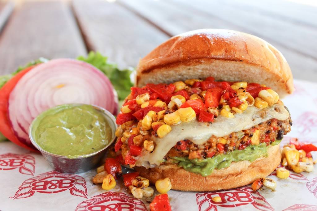 Burger & Beer Joint | restaurant | 160 University Town Center Dr, Sarasota, FL 34243, USA | 9417029915 OR +1 941-702-9915