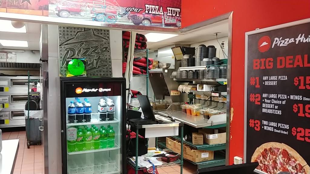 Pizza Hut | restaurant | 1449 W Buckingham Rd, Garland, TX 75042, USA | 9725307100 OR +1 972-530-7100