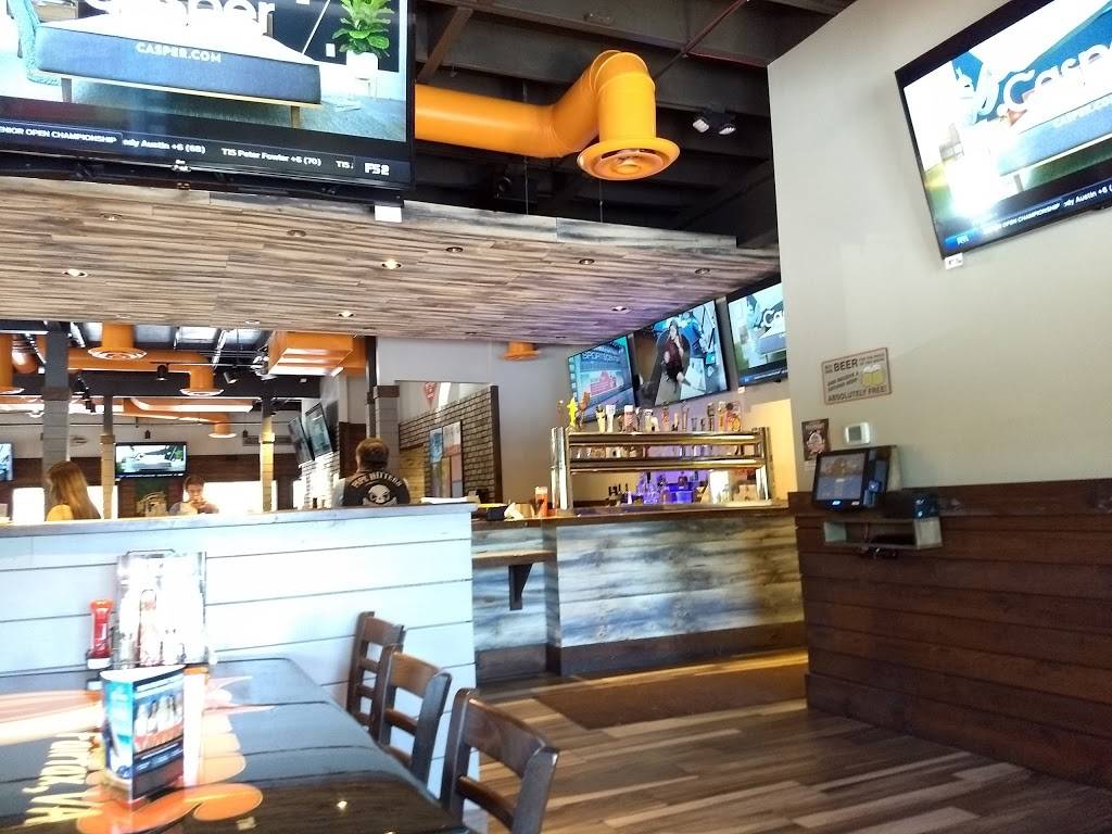 Hooters | restaurant | 10060 Fairfax Blvd, Fairfax, VA 22030, USA | 7033595850 OR +1 703-359-5850