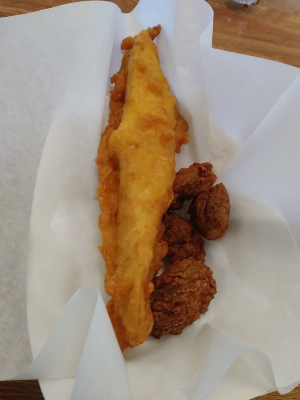 York Shore House | restaurant | 43629 15th St W, Lancaster, CA 93534, USA | 6619453370 OR +1 661-945-3370