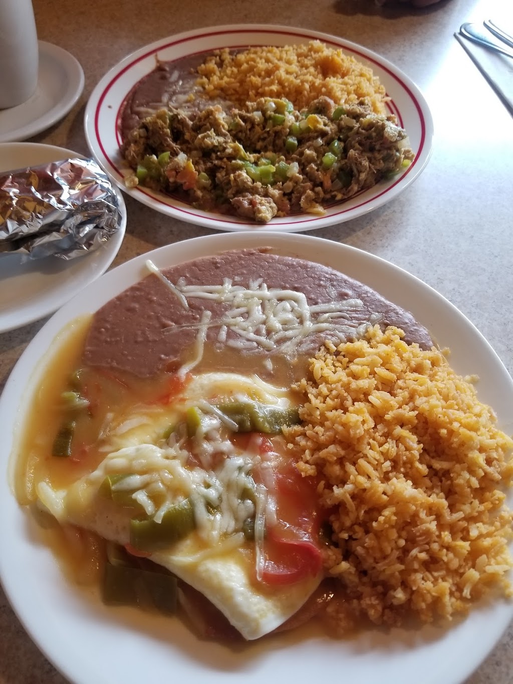 Carnaval Restaurant | restaurant | 23009 Waters Dr, Crestline, CA 92325, USA | 9096981025 OR +1 909-698-1025