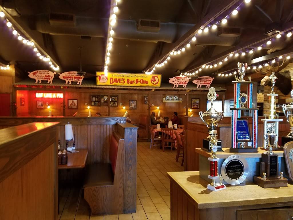 Famous Daves Bar-B-Que | restaurant | 27500 W Lugonia Ave, Redlands, CA 92374, USA | 9097924151 OR +1 909-792-4151