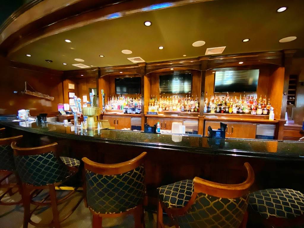 Montys River Grille | restaurant | 130 Coram Ln, Milford, CT 06461, USA | 2037010051 OR +1 203-701-0051