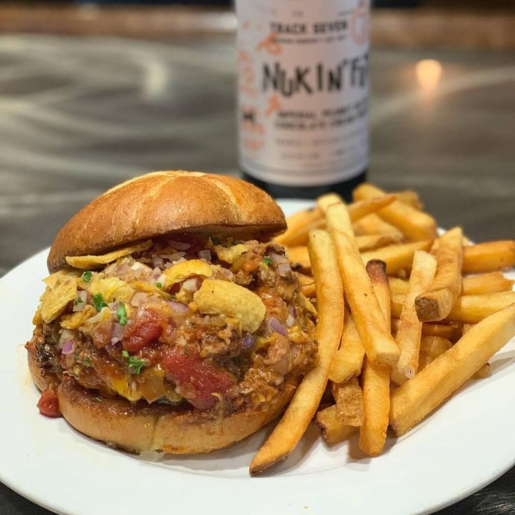 The Porters Pub | restaurant | 121 S School St, Lodi, CA 95240, USA | 2094007147 OR +1 209-400-7147