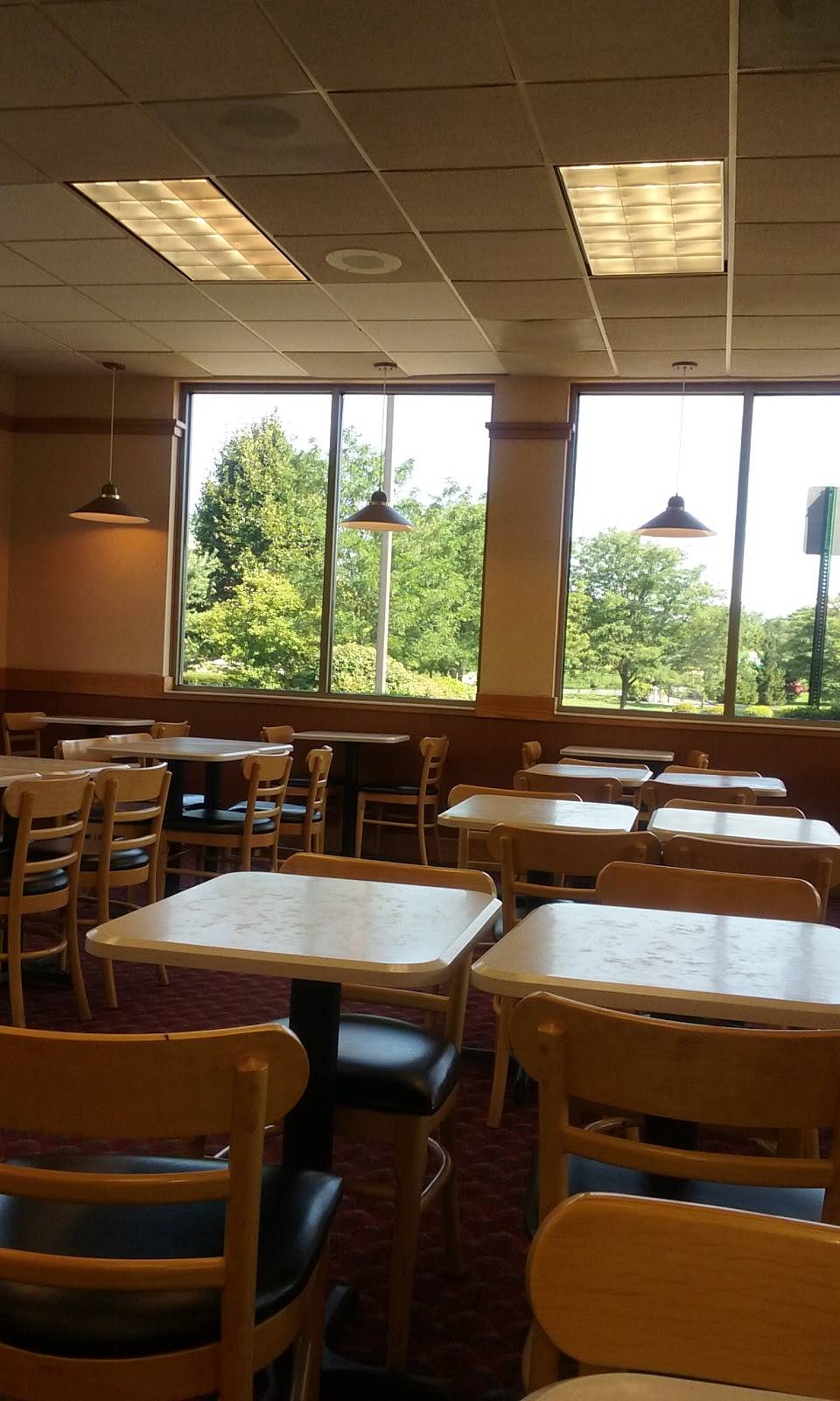Wendys | restaurant | 760 US-130, Hamilton Township, NJ 08691, USA | 6095810783 OR +1 609-581-0783