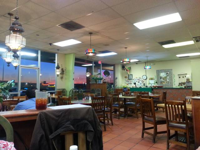 La Malinche | restaurant | 3910 Doniphan Dr # A1, El Paso, TX 79922, USA | 9158337941 OR +1 915-833-7941