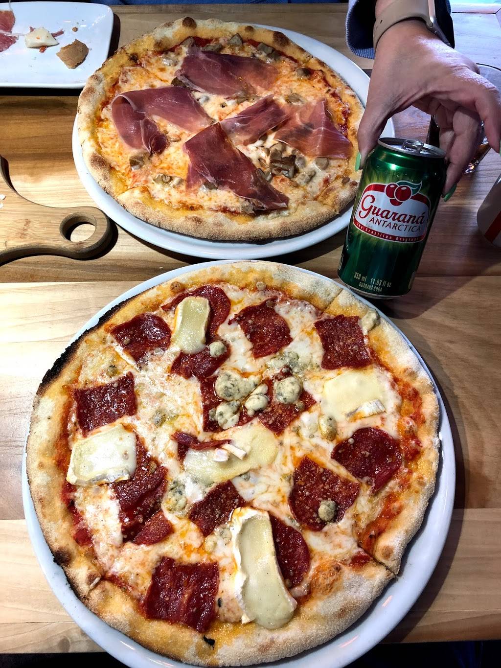 Piola Memorial | restaurant | 1415 S Voss Rd STE 135, Houston, TX 77057, USA | 8326685436 OR +1 832-668-5436