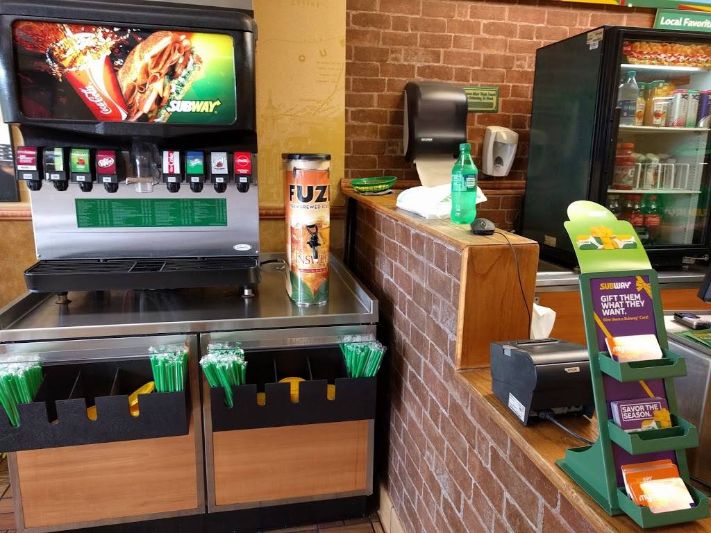 Subway Restaurants | restaurant | 8252 Jog Rd, Boynton Beach, FL 33472, USA | 5617522008 OR +1 561-752-2008