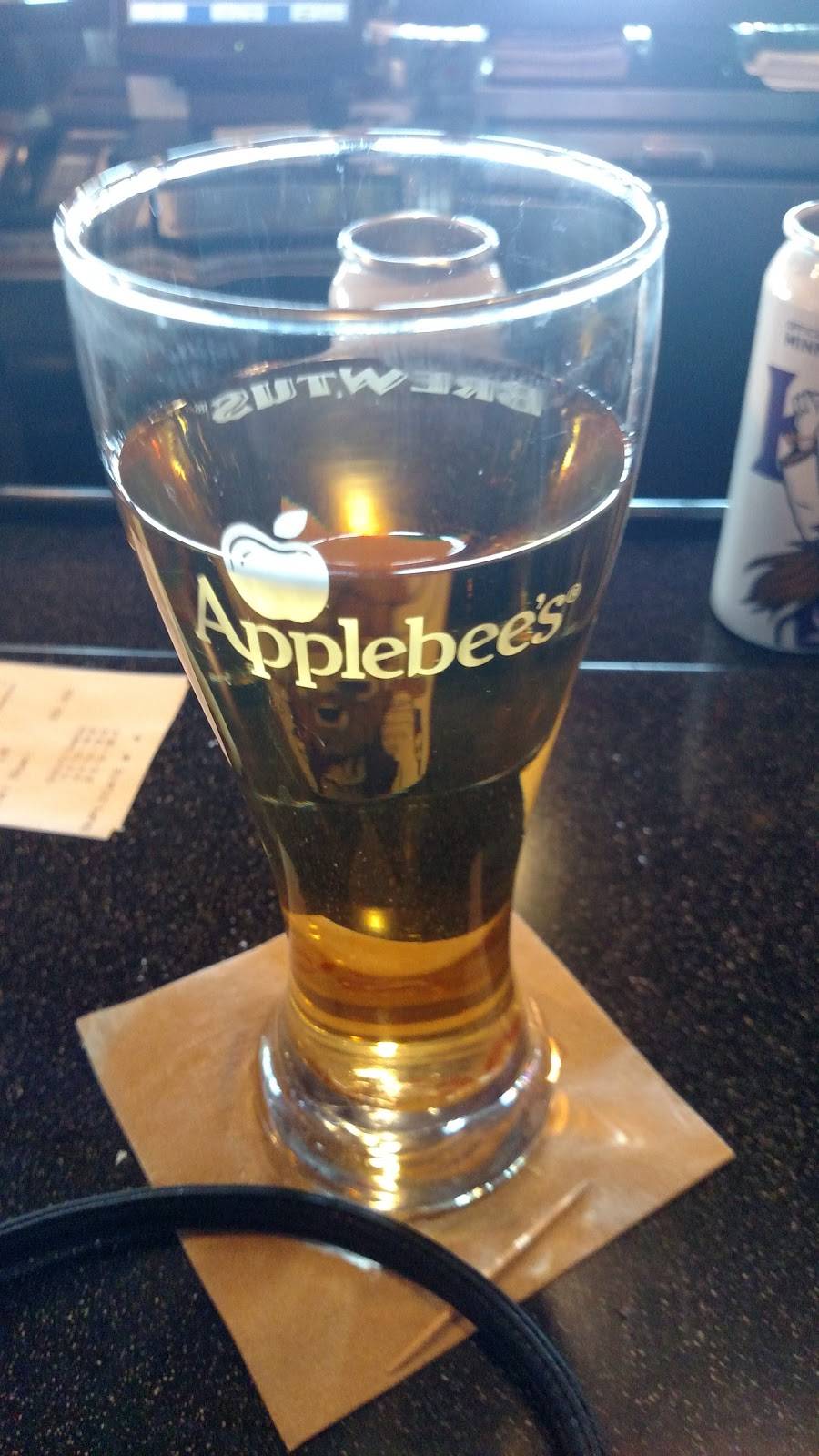 Applebees Grill + Bar | restaurant | 1900 Adams St, Mankato, MN 56001, USA | 5072168200 OR +1 507-216-8200
