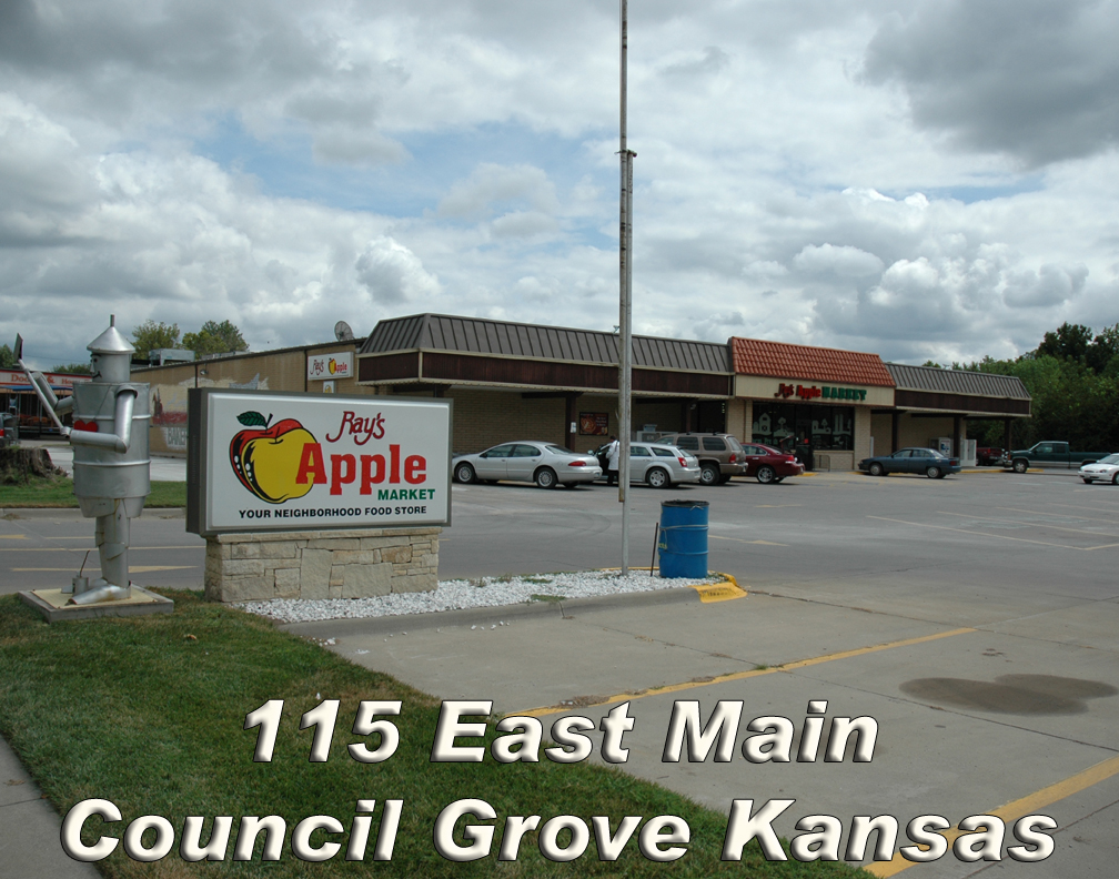 Rays Apple Market | meal takeaway | 115 W Main St, Council Grove, KS 66846, USA | 6207675219 OR +1 620-767-5219