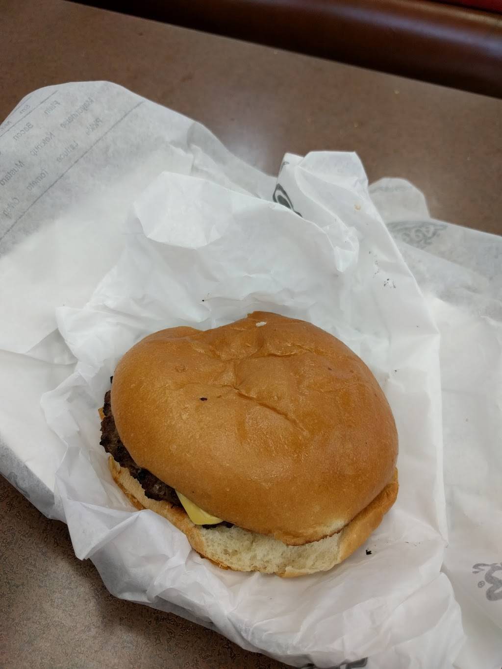 Hardees | restaurant | 921 E Washington St, Indianapolis, IN 46202, USA | 3176318890 OR +1 317-631-8890