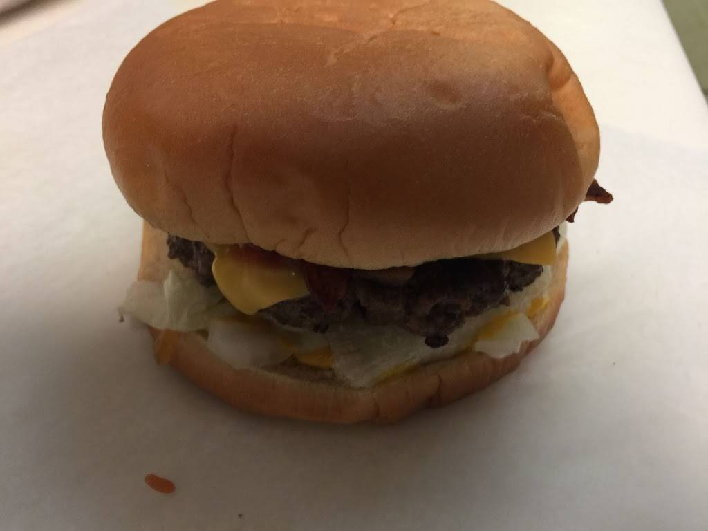 Debs Hot Dogs | restaurant | 1395 4th Ave SW #6002, Bessemer, AL 35022, USA | 2054247600 OR +1 205-424-7600