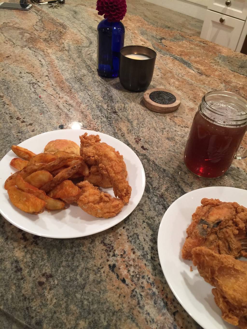 Krispy Krunchy Chicken | restaurant | 2167 N Wixom Rd, Walled Lake, MI 48390, USA | 2486695959 OR +1 248-669-5959