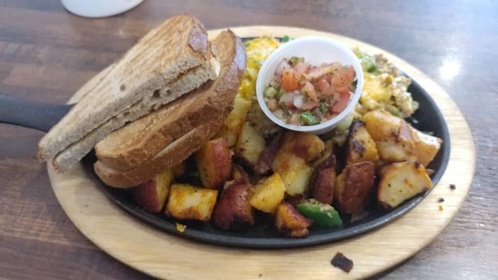 Partners @ the Cup | restaurant | 240 Westfield St, West Springfield, MA 01089, USA | 4133018440 OR +1 413-301-8440