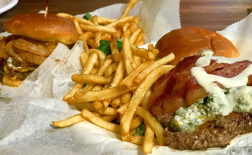 Luckys Burger & Brew Marietta | restaurant | 68 North Marietta Pkwy NW Suite 102, Marietta, GA 30060, USA | 6788100000 OR +1 678-810-0000