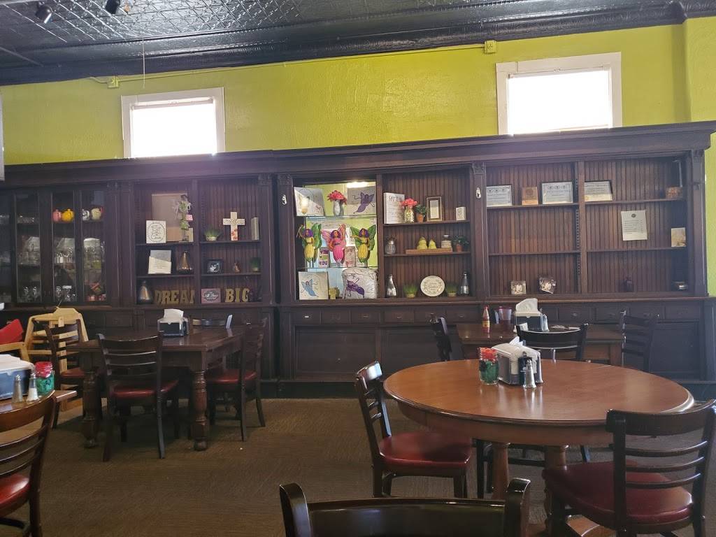 Momma Cs Soul Food Kitchen | restaurant | 821 W Broadway St, Muskogee, OK 74401, USA | 9185372145 OR +1 918-537-2145