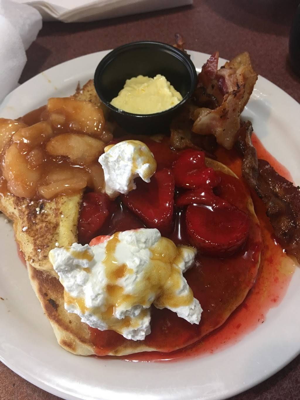 Shoneys Summerville | restaurant | 1307 N Main St, Summerville, SC 29483, USA | 8438736920 OR +1 843-873-6920