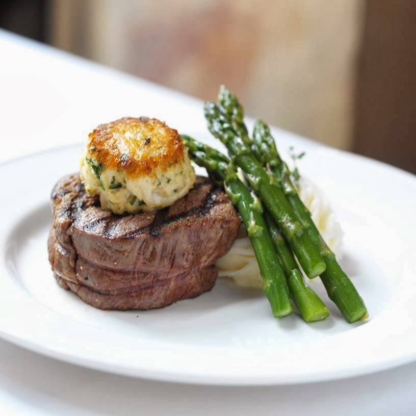 Slightly North of Broad Restaurant | restaurant | 192 E Bay St, Charleston, SC 29401, USA | 8437233424 OR +1 843-723-3424