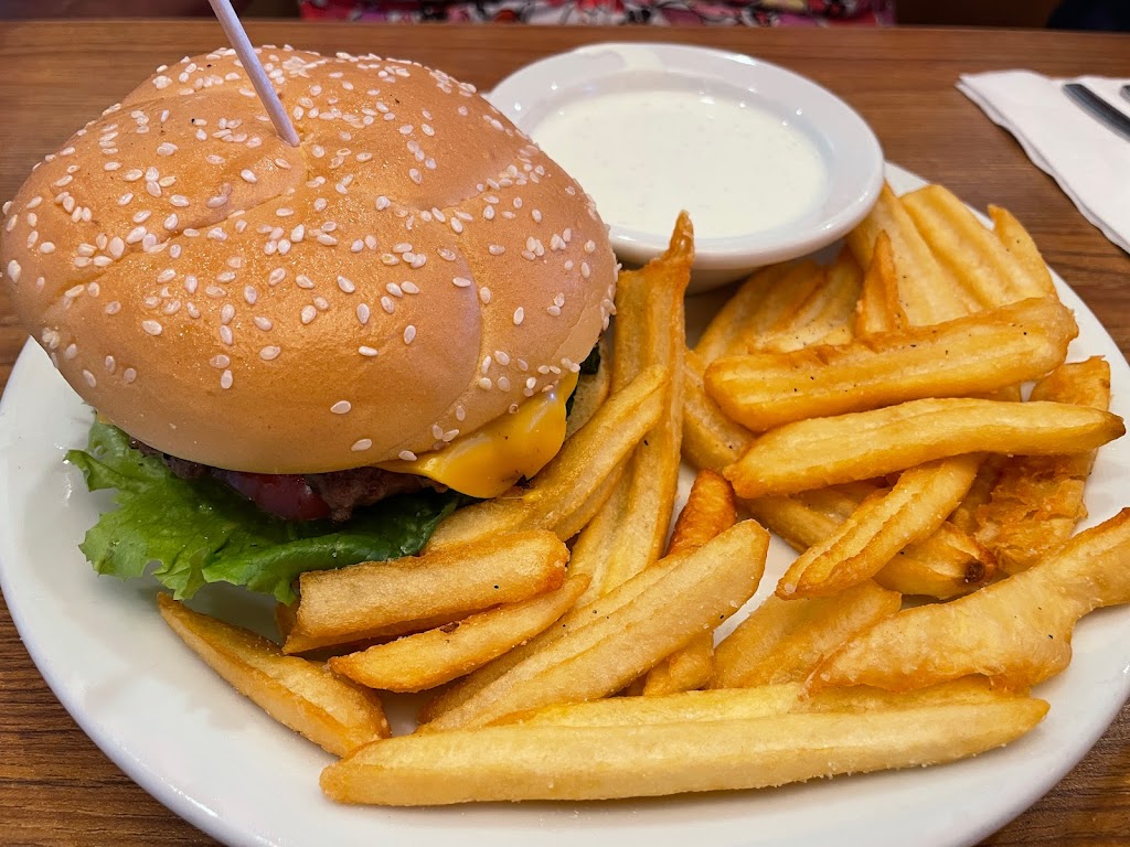 Dennys | restaurant | 1317 N Riverside Dr, Española, NM 87532, USA | 5057531210 OR +1 505-753-1210