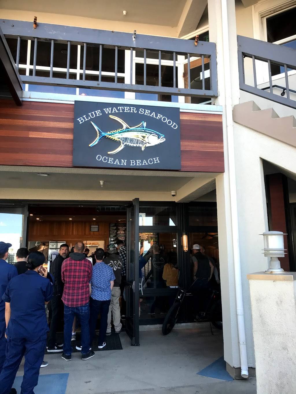 Blue Water Seafood Ocean Beach | restaurant | 5083 Santa Monica Ave Ste 1B, San Diego, CA 92107, USA | 6192558497 OR +1 619-255-8497