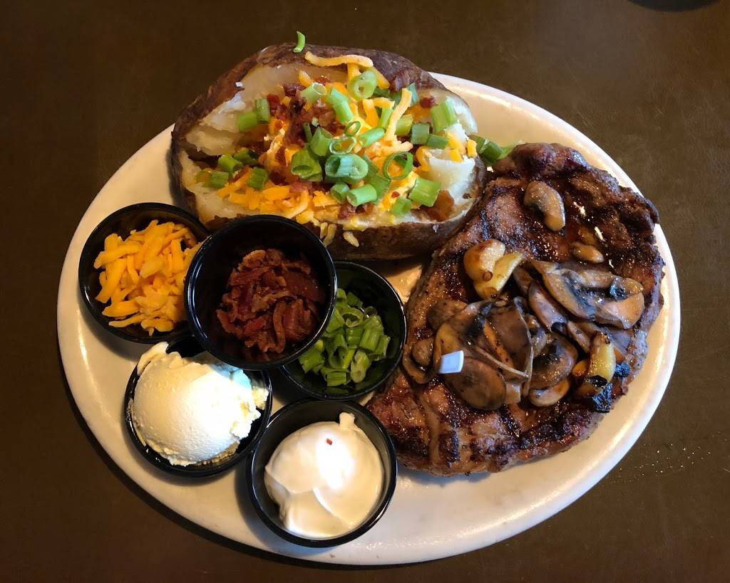 Cool Hand Lukes | Steakhouse | restaurant | 1470 N Cherry St, Tulare, CA 93274, USA | 5596860825 OR +1 559-686-0825