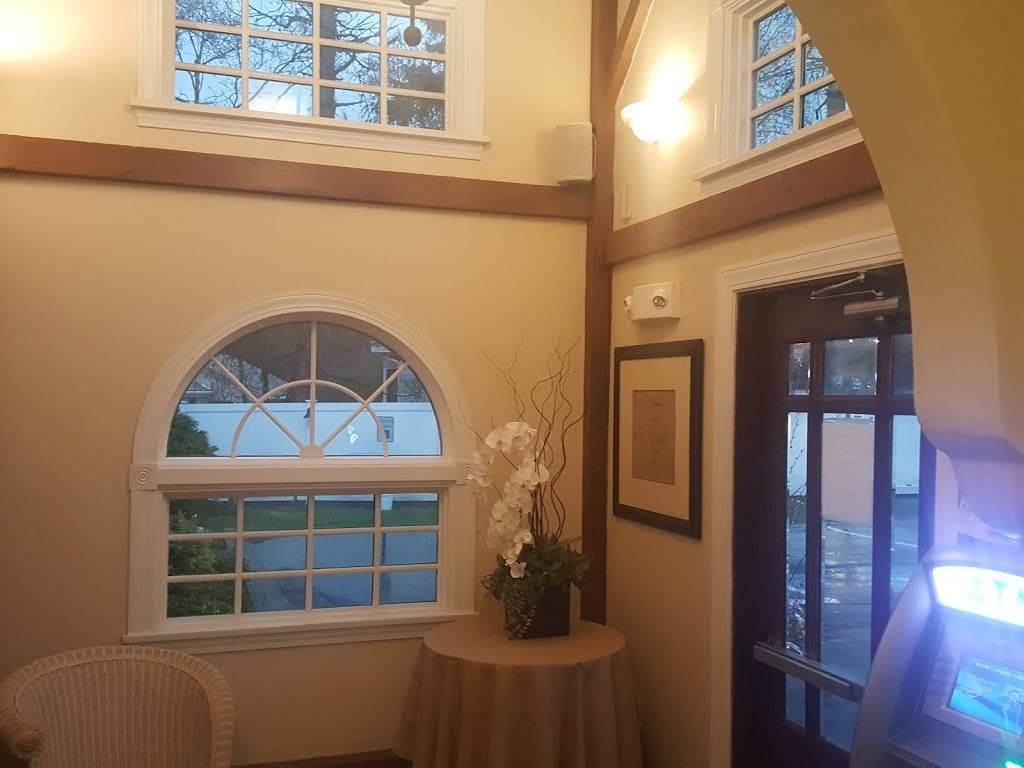 Bradford Tavern | restaurant | 87 Haverhill St, Rowley, MA 01969, USA | 9789483657 OR +1 978-948-3657