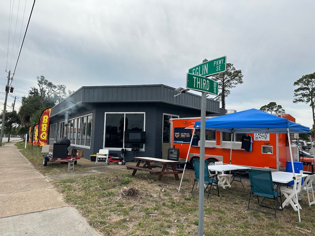 Saltwater Smoke Shack | restaurant | 102 Eglin Pkwy SE, Fort Walton Beach, FL 32548, USA | 8509707258 OR +1 850-970-7258
