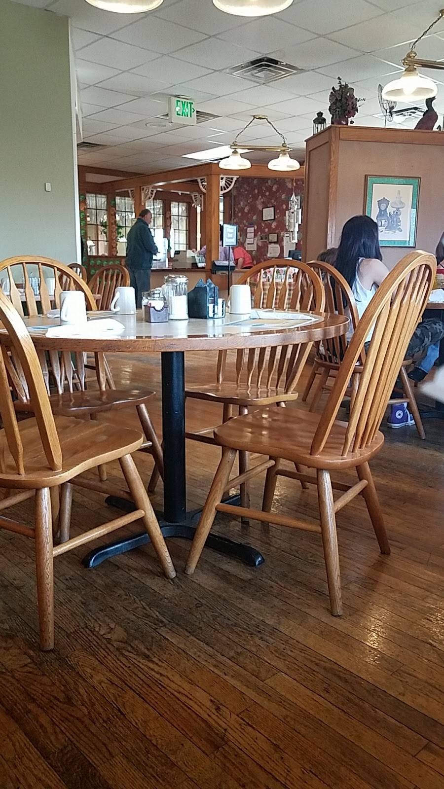 Richards Restaurant | restaurant | 2601 N S Martin Luther King Jr Blvd, Muncie, IN 47303, USA | 7652885888 OR +1 765-288-5888