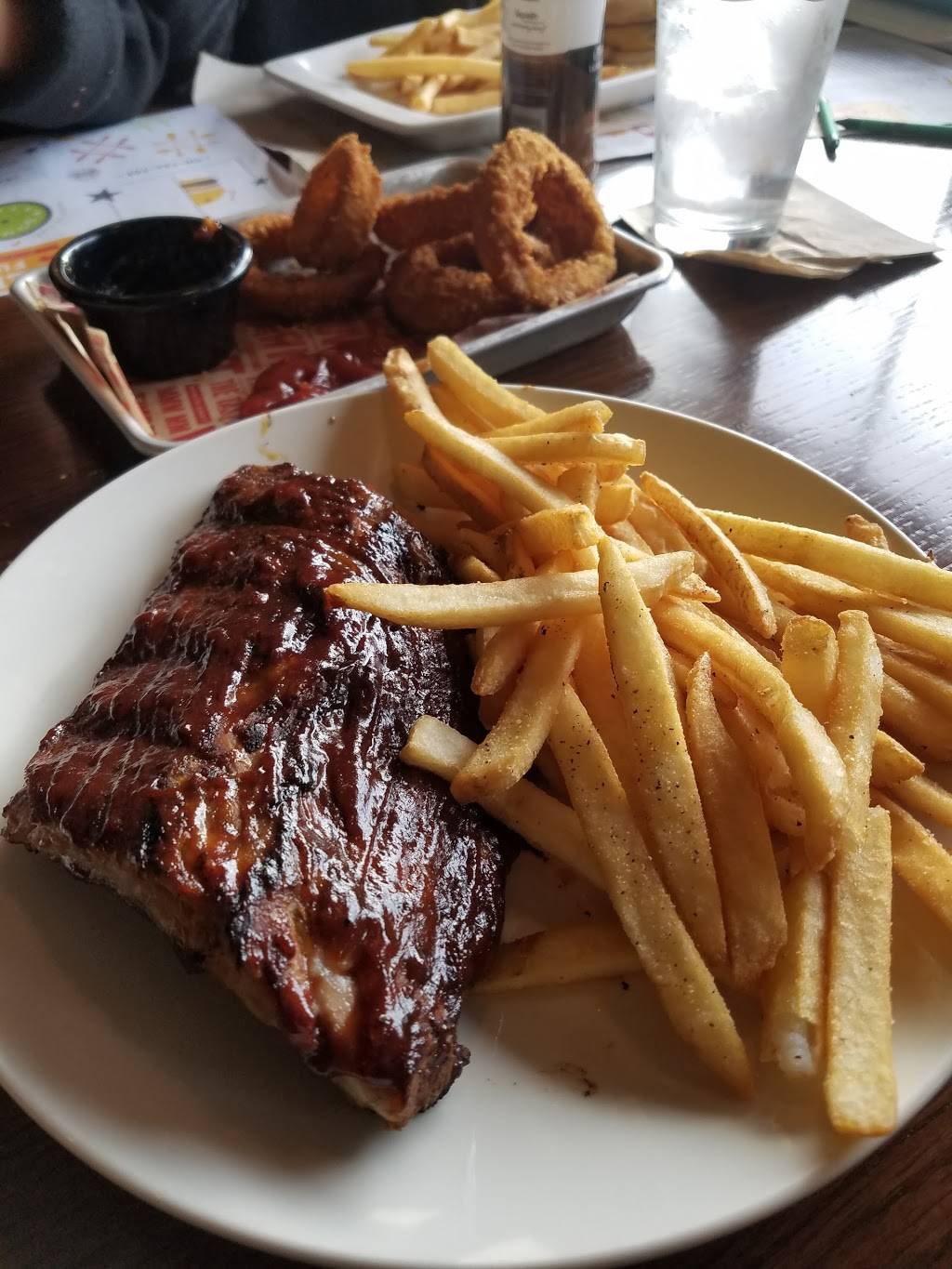 Applebees Grill + Bar | restaurant | 2515 W Florida Ave, Hemet, CA 92545, USA | 9517912506 OR +1 951-791-2506