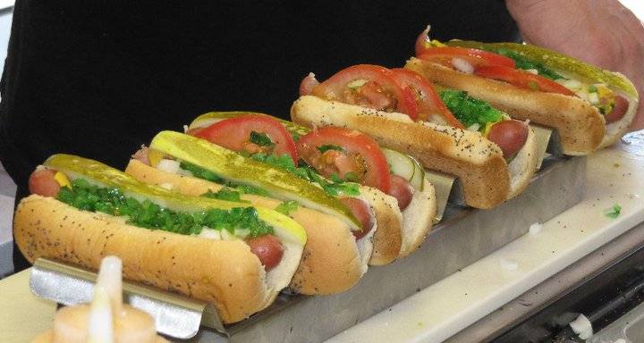 Windy City Beefs-N-Dogs | meal takeaway | 0297, 7500 W Lake Mead Blvd, Las Vegas, NV 89128, USA | 7024105016 OR +1 702-410-5016