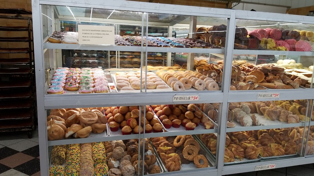 Food Market La Chiquita | bakery | 133 W Roosevelt Rd, West Chicago, IL 60185, USA | 6302310098 OR +1 630-231-0098