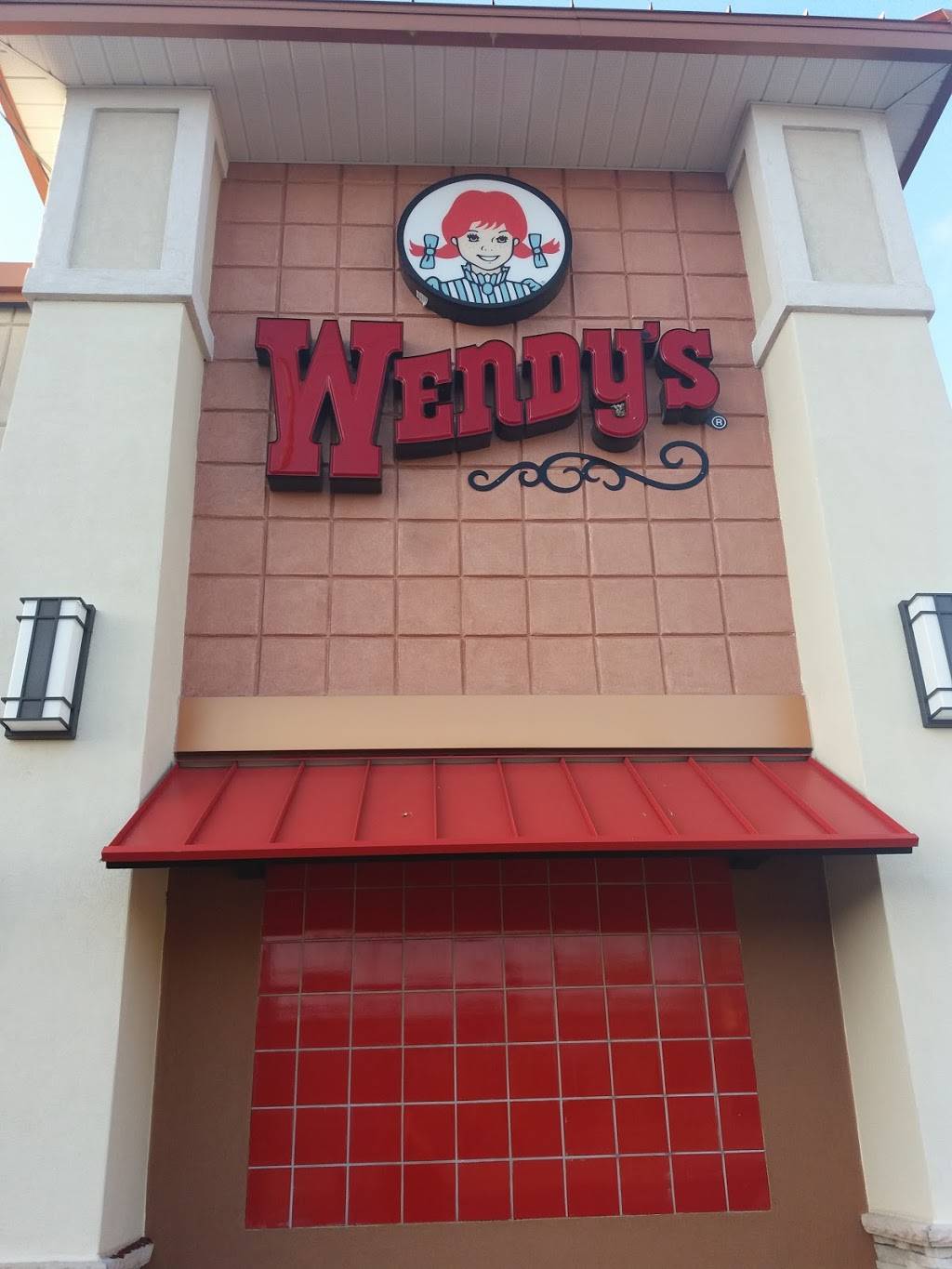 Wendys | restaurant | 1707 Wynnton Rd, Columbus, GA 31906, USA | 7063221897 OR +1 706-322-1897