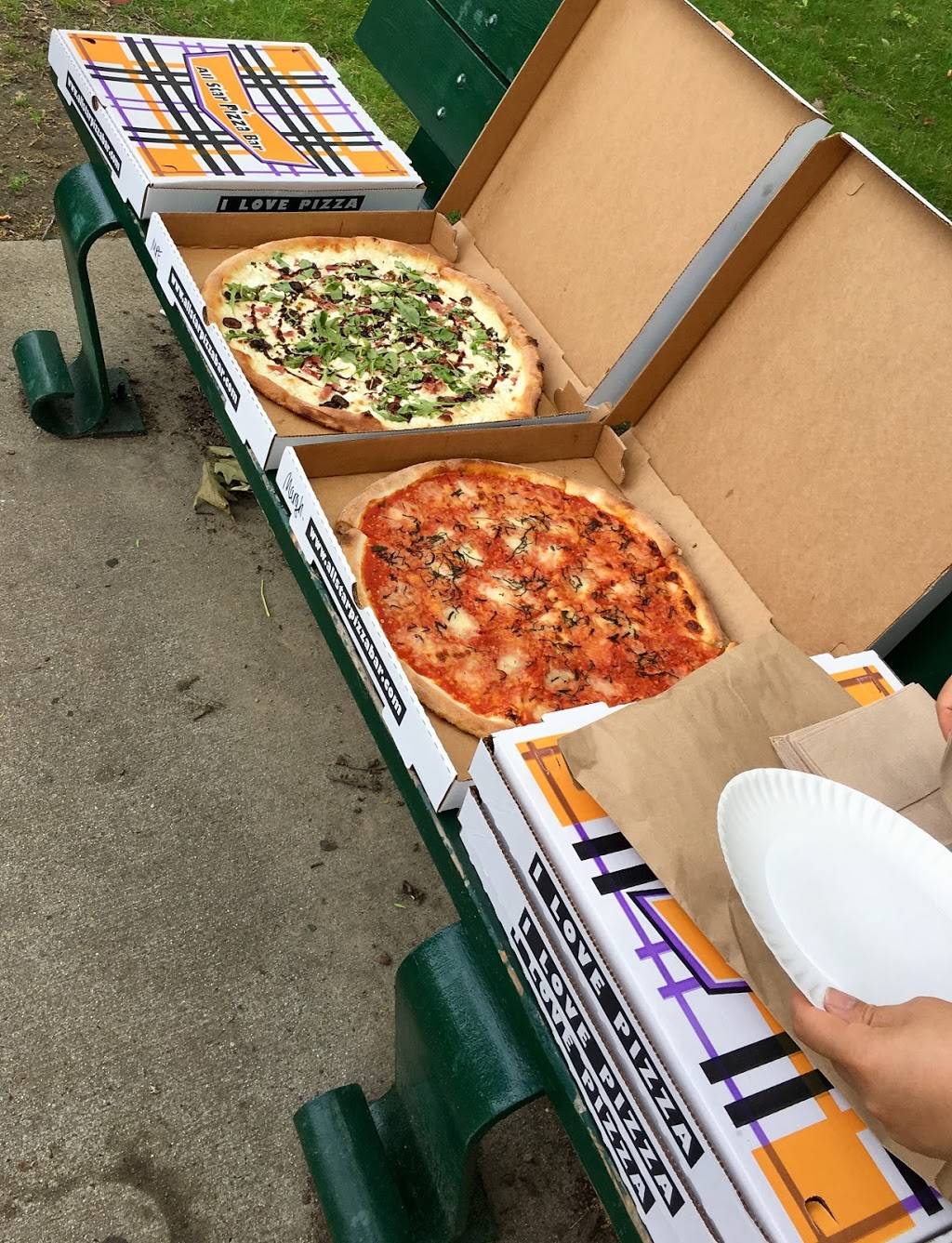 All Star Pizza Bar | restaurant | 204 Cambridge St, Boston, MA 02114, USA | 8579911890 OR +1 857-991-1890