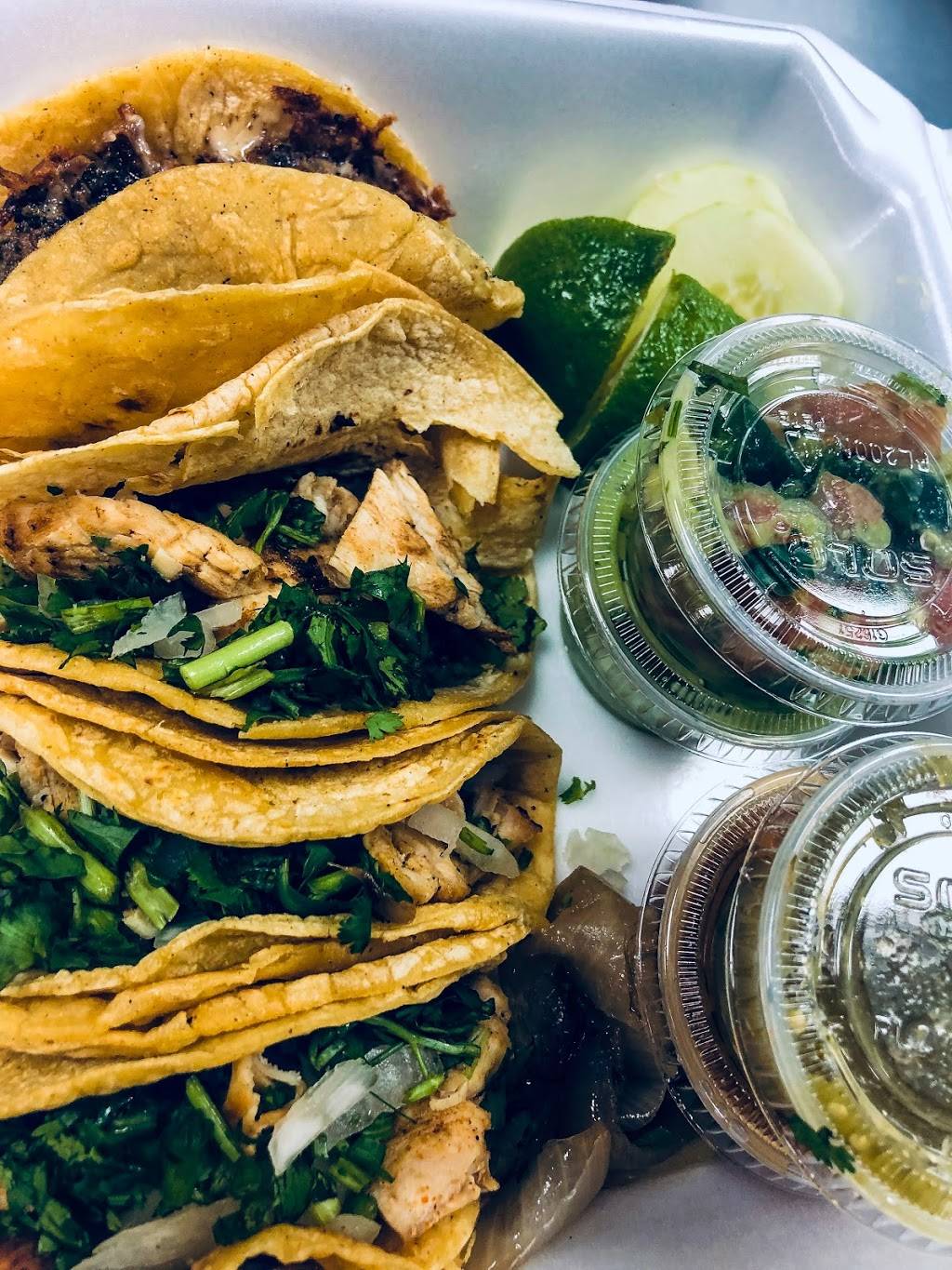 Taqueria Don Tomas | restaurant | 918 E Berry St, Fort Worth, TX 76110, USA | 2145867501 OR +1 214-586-7501