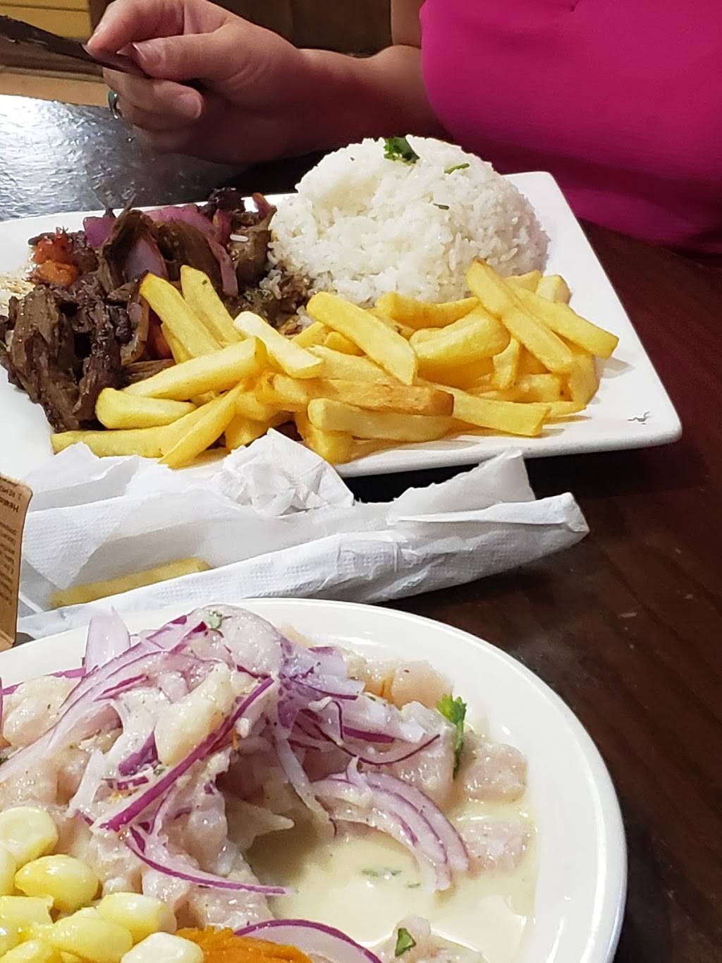 Cacaos Latin restaurant bar | restaurant | 4512 W Market St, Greensboro, NC 27407, USA | 3368973133 OR +1 336-897-3133