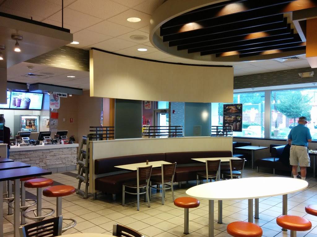 McDonalds | cafe | 302 N Main St, Leominster, MA 01453, USA | 9785349762 OR +1 978-534-9762